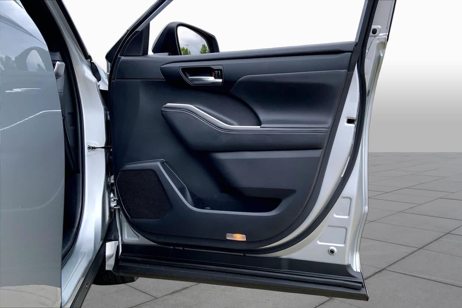 2024 Toyota Highlander XSE - Photo 23