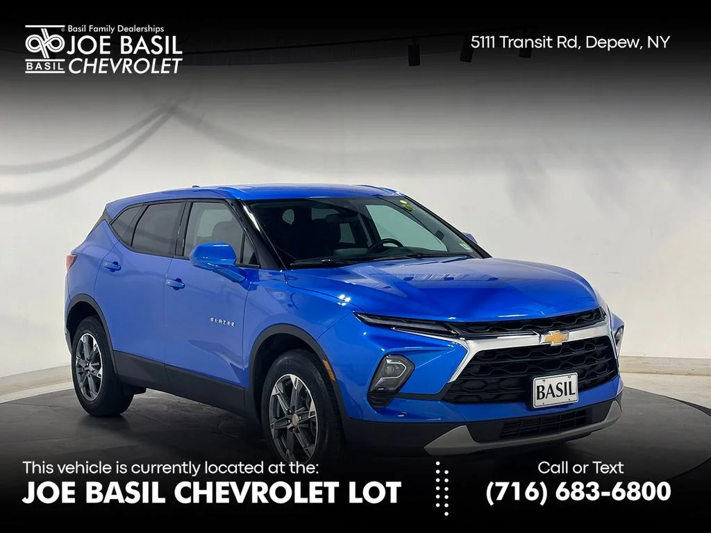 Used 2025 Blue Chevrolet LT image 1