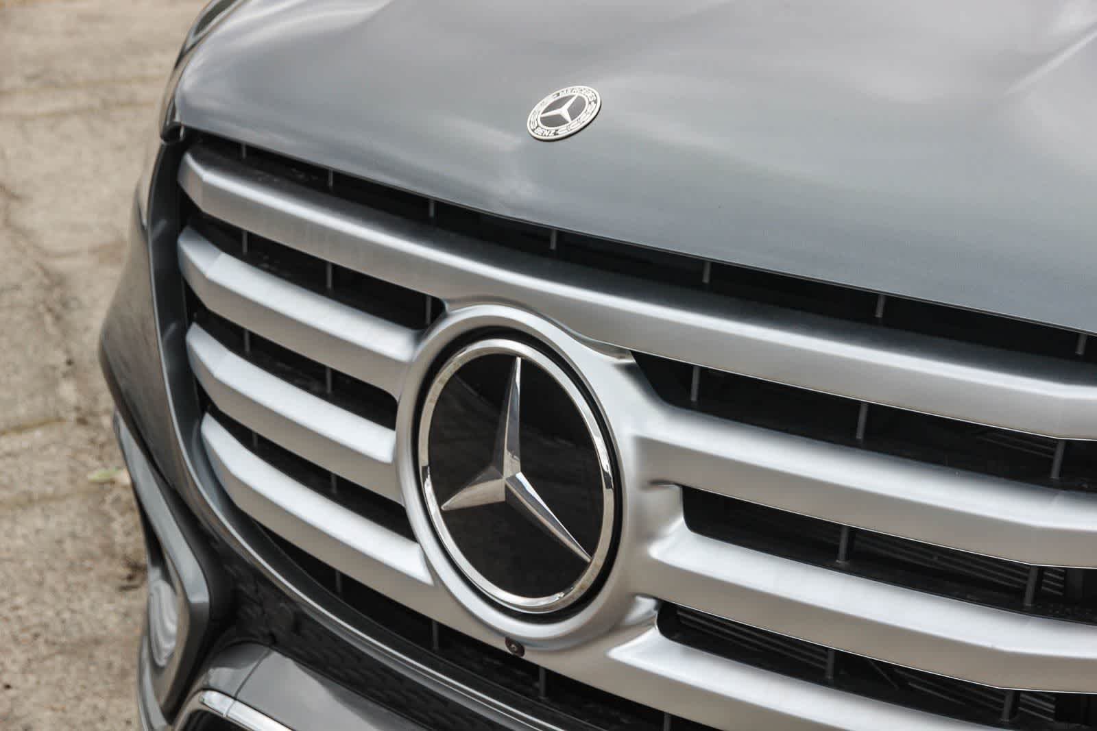 New 2026 Selenite Grey Metallic Mercedes-Benz GLS 450 image 9