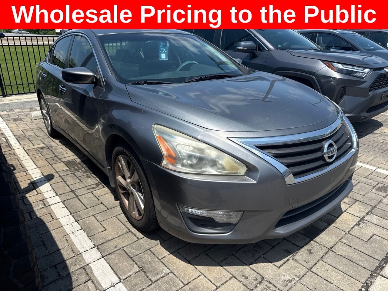 Used 2014 Nissan Altima SV with VIN 1N4AL3AP2EC112335 for sale in Nashville, TN