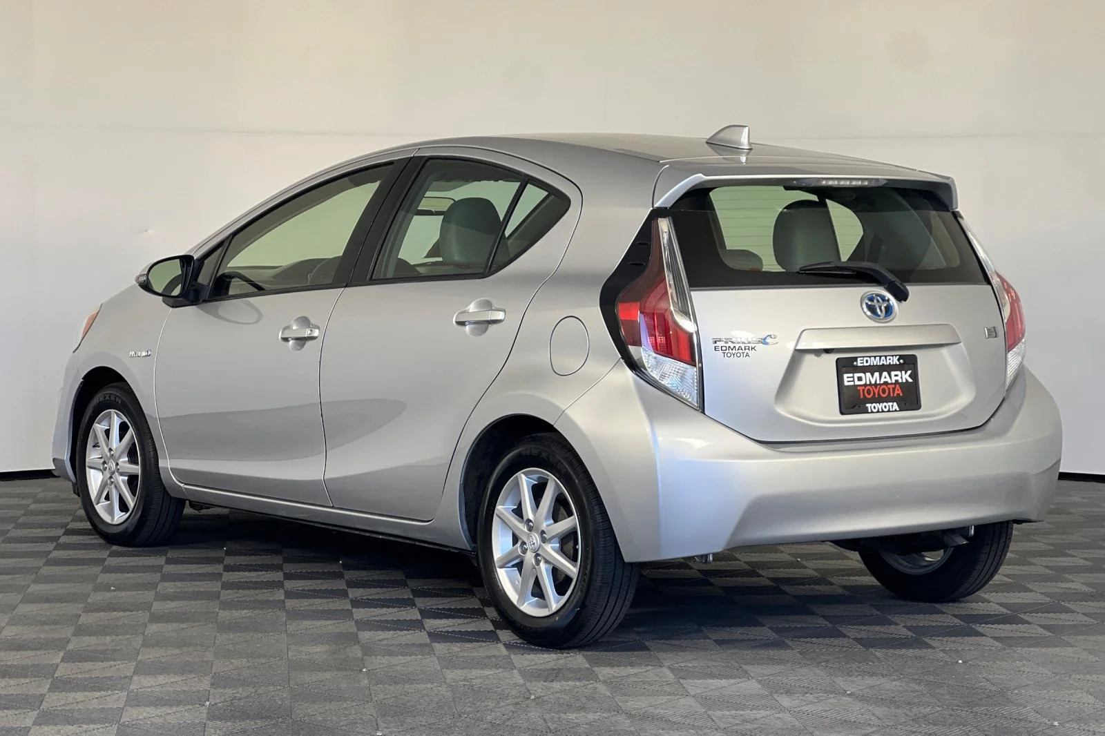 Used 2016 Classic Silver Metallic Toyota Four image 5