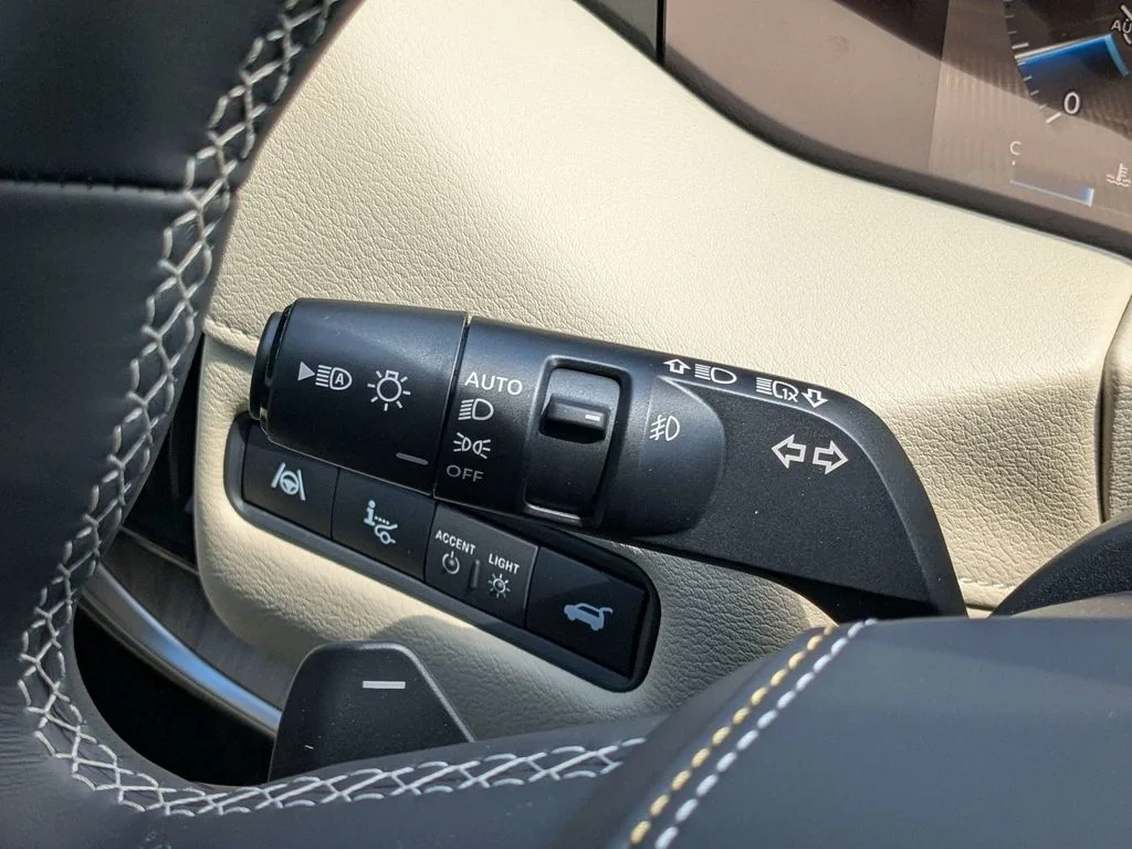 New 2026 Black Nissan Platinum Reserve image 25