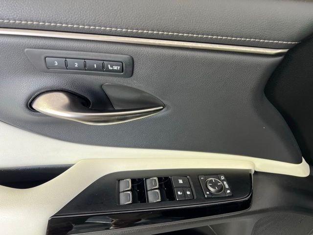 Used 2022 Silver Lexus 350 F Sport image 16