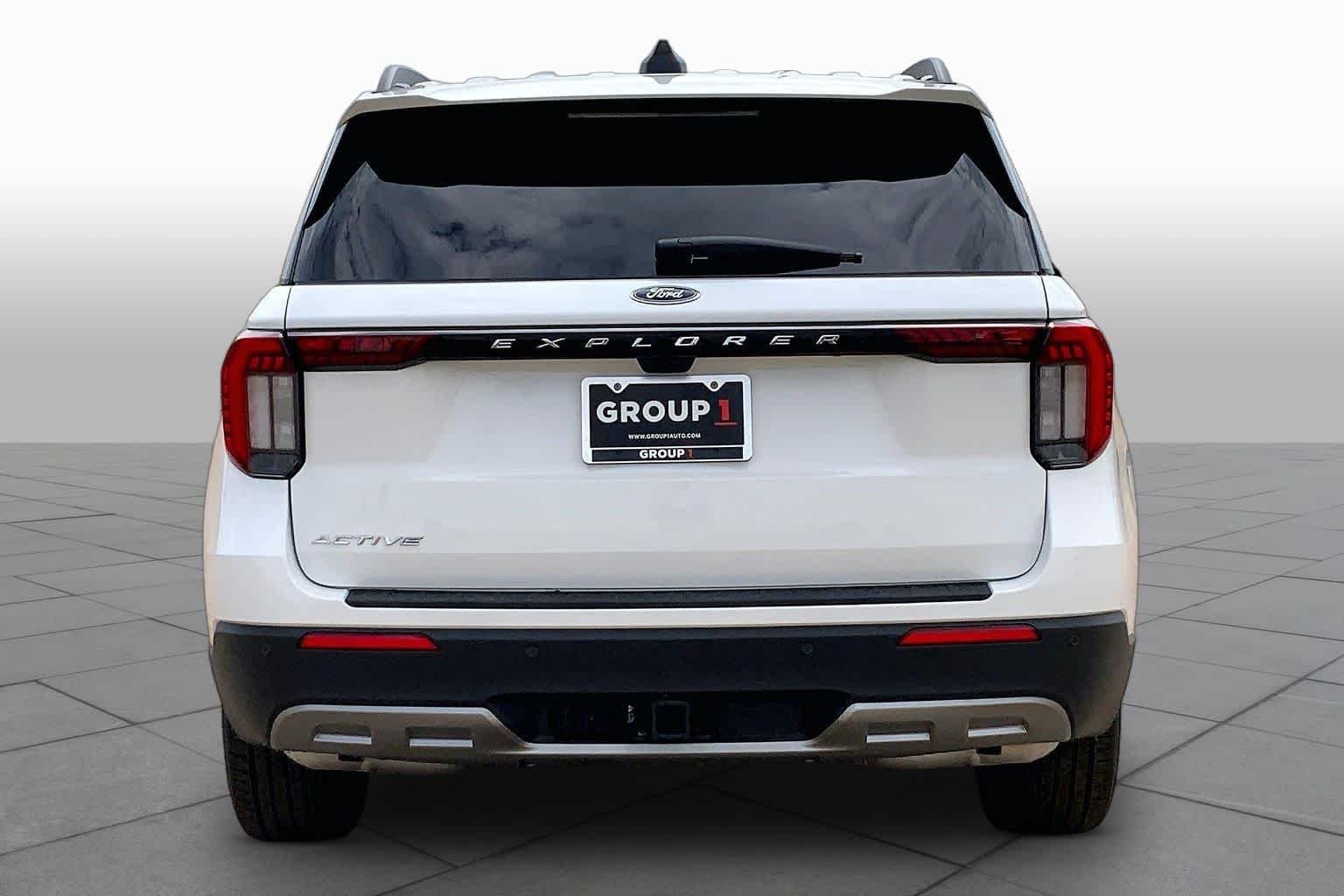 New 2026 Star White Metallic Tri-Coat Ford Active image 4