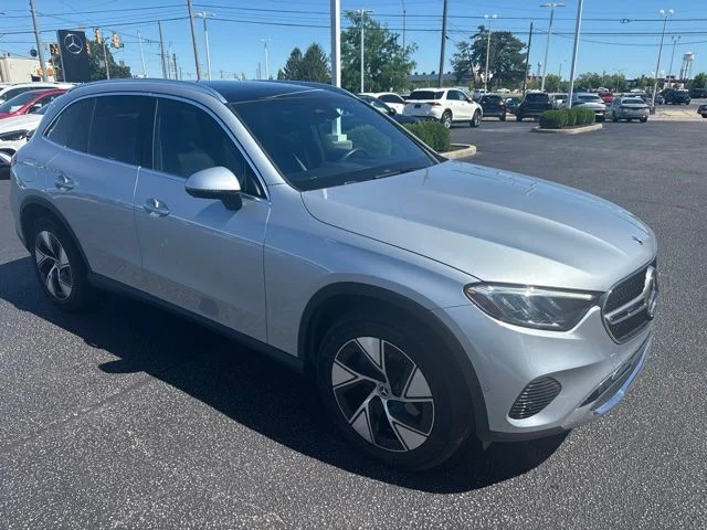 Used 2024 Silver Mercedes-Benz GLC 300 image 2