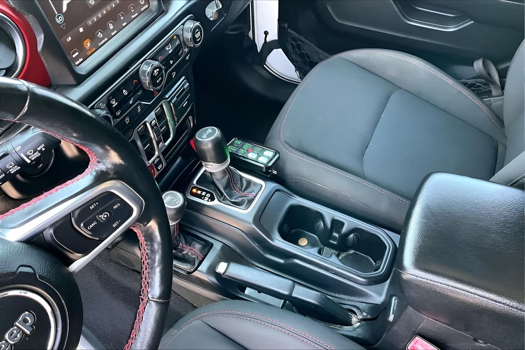 Used 2021 White Jeep Unlimited Rubicon image 15