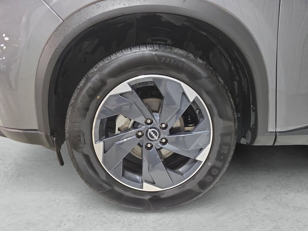 Used 2025 Gray Nissan SV image 23