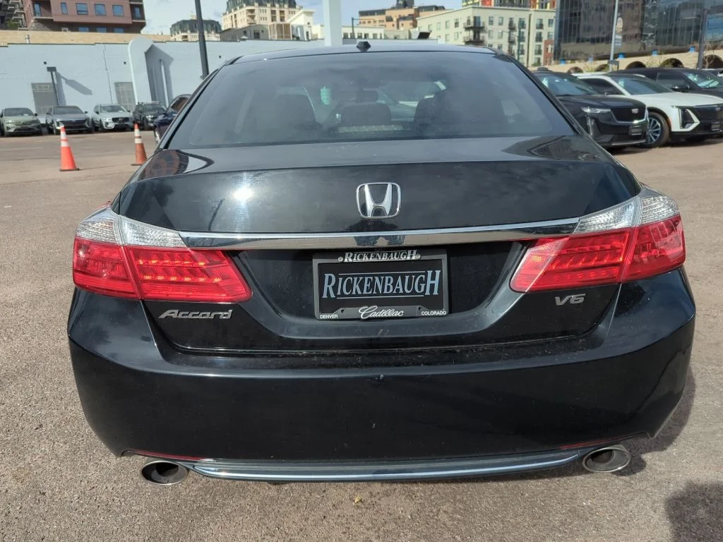 Used 2013 Black Honda EX-L image 6