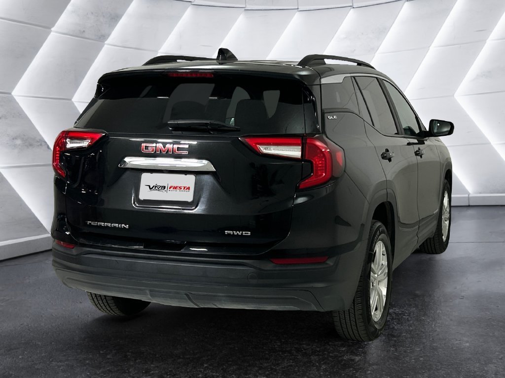 Used 2024 Black GMC SLE image 4