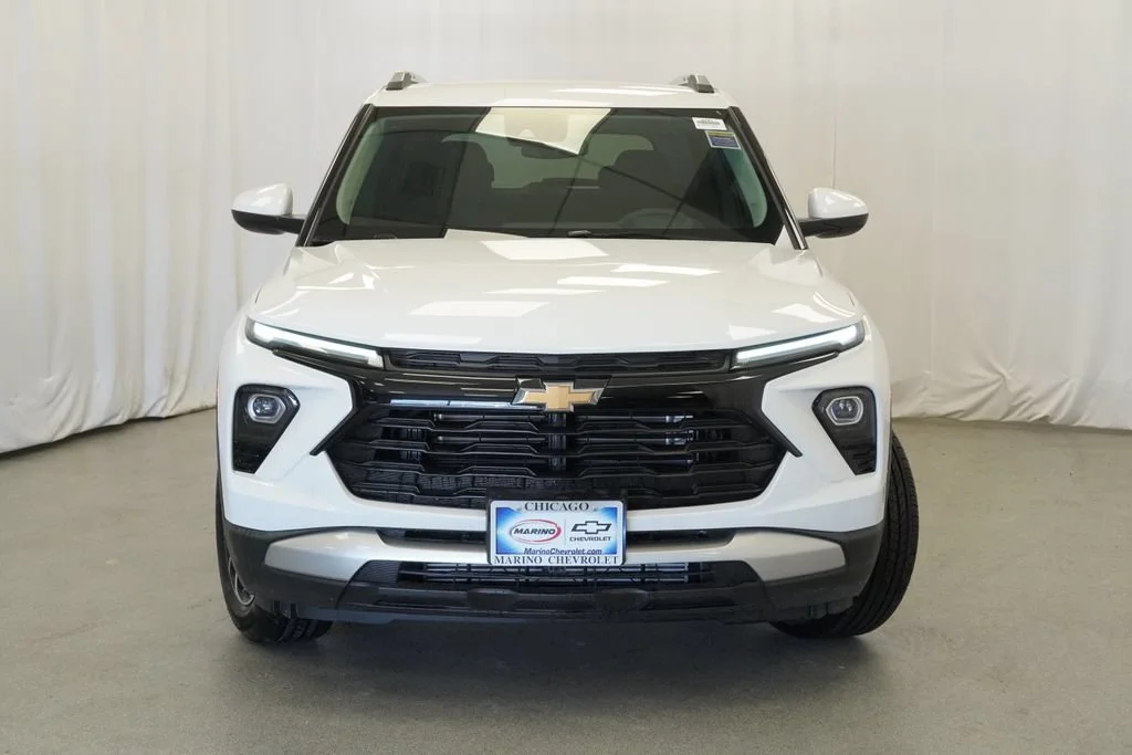 New 2026 Summit White Chevrolet LT image 33