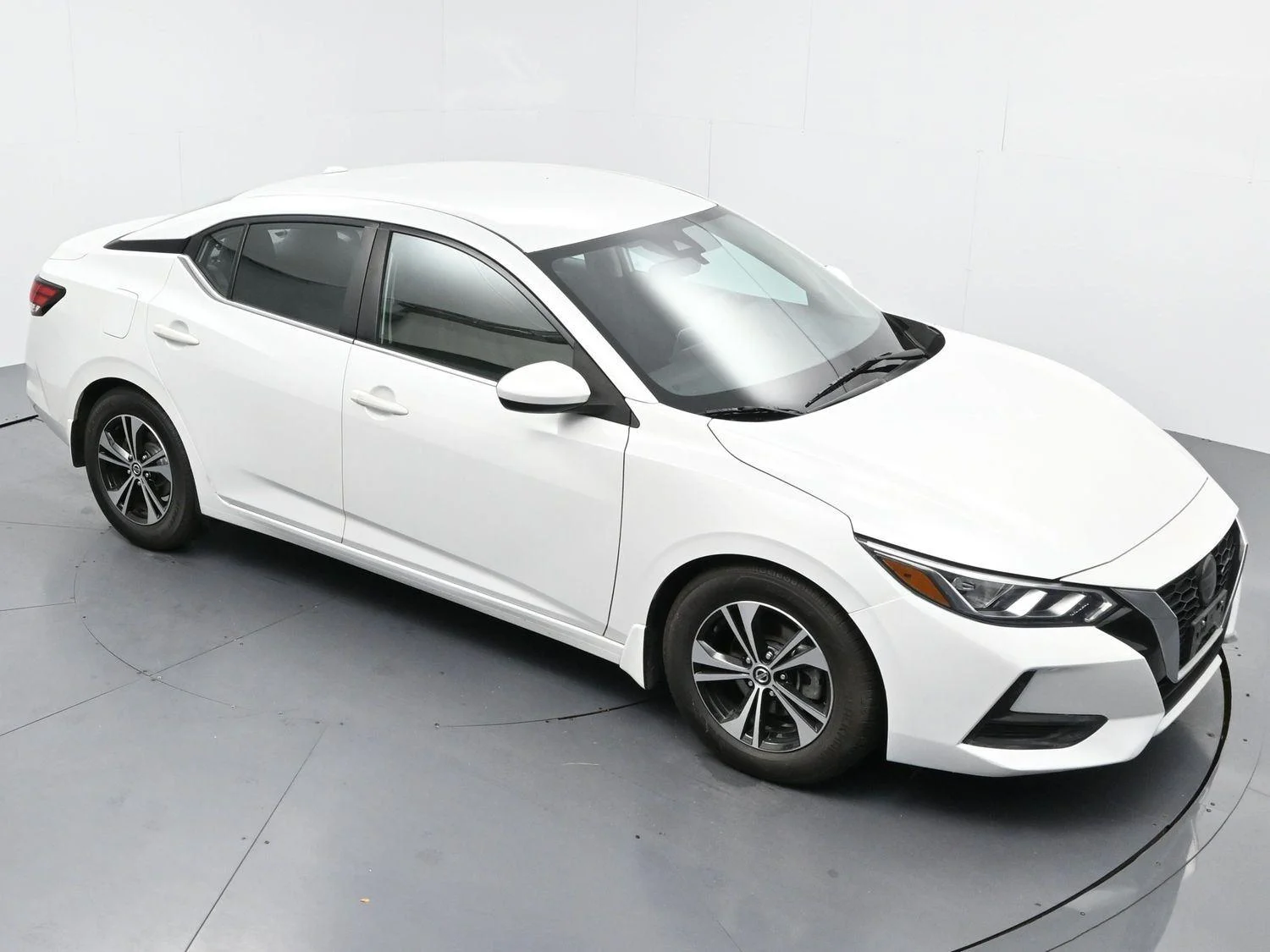 Used 2021 Aspen White Tricoat Nissan SV image 33