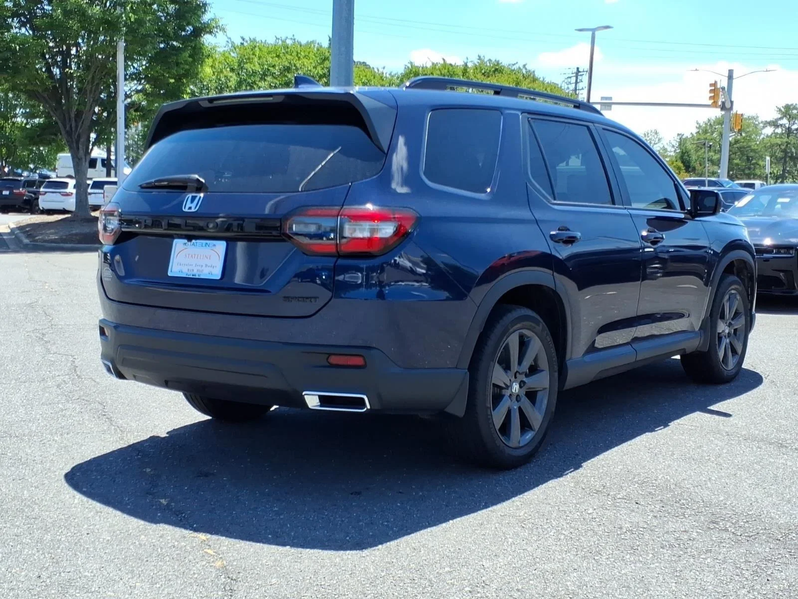Used 2025  Honda Sport image 2