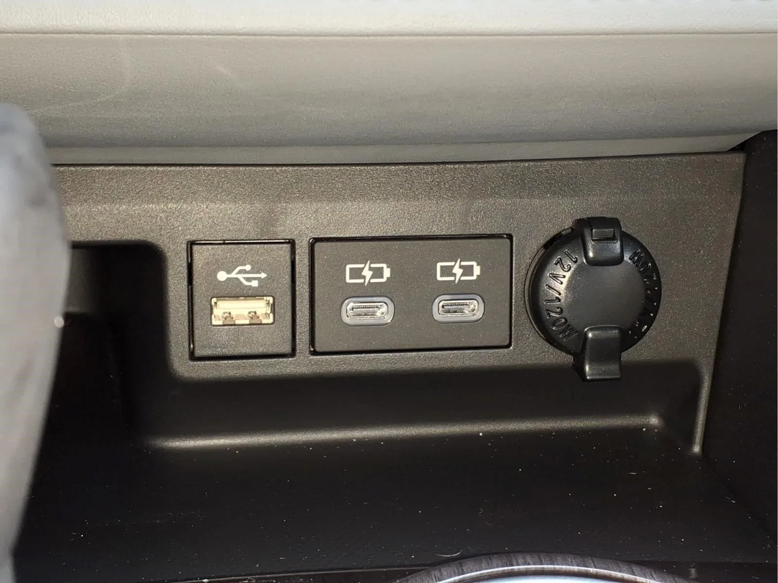 Certified Used 2026  Toyota Limited image 16