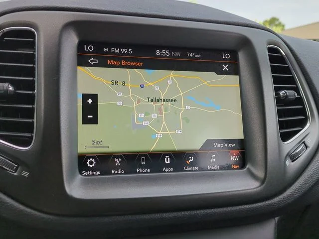 Used 2018 Black Jeep Trailhawk image 22