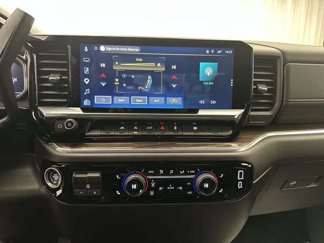 Used 2025 White Chevrolet LT image 19