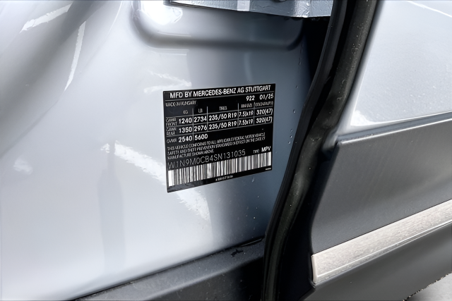 Used 2025 Silver Mercedes-Benz 250+ image 30