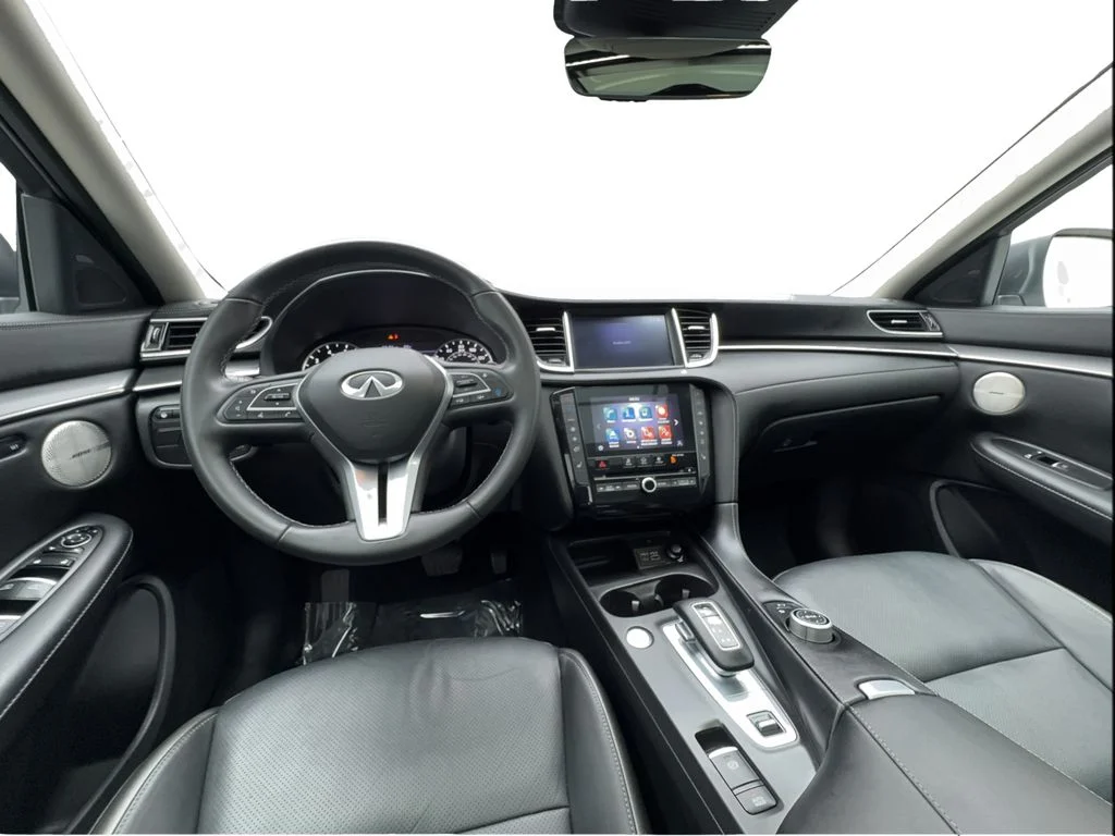 Used 2025 Gray INFINITI LUXE image 37