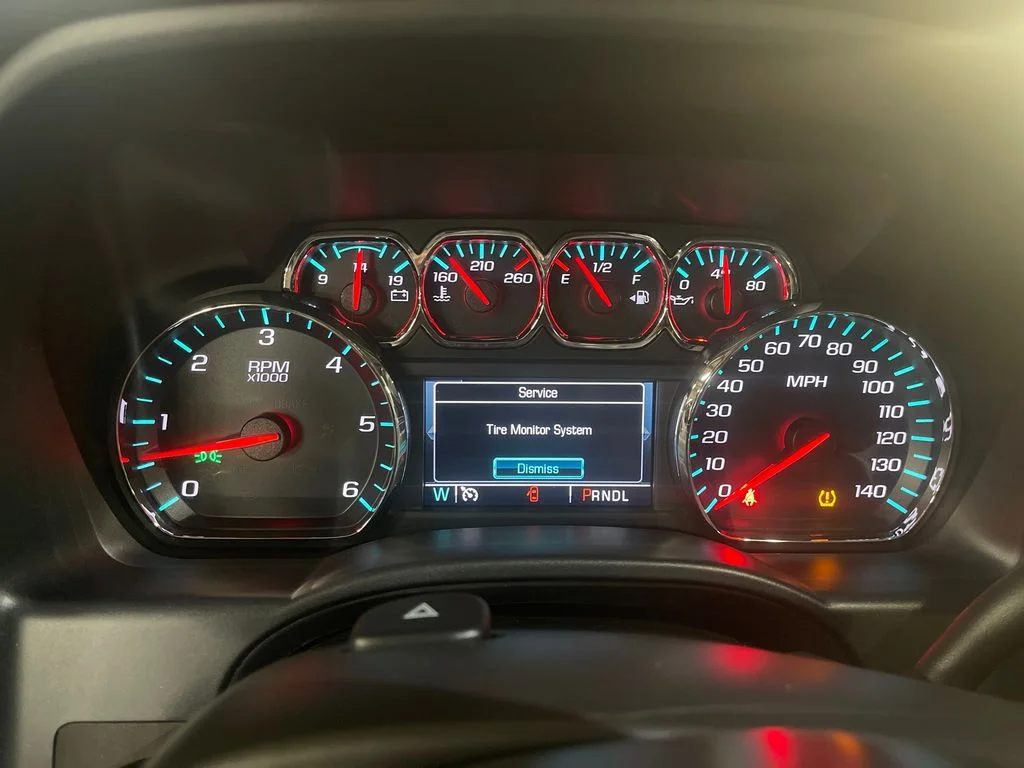 Used 2018 Blue GMC SLE image 21