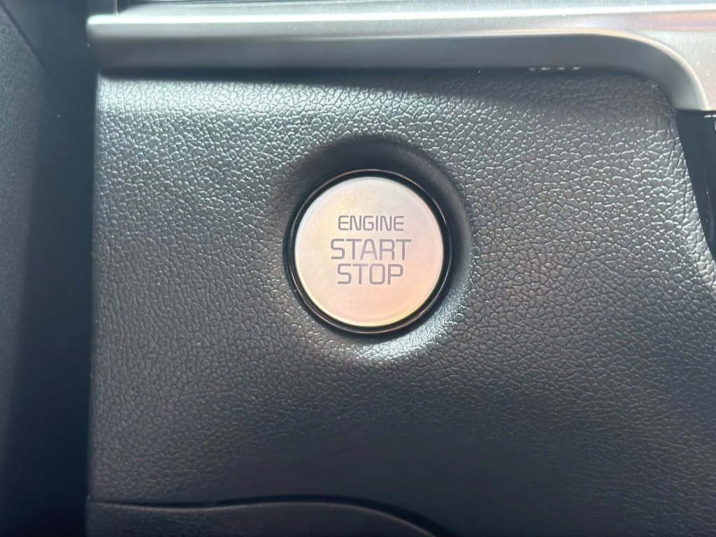 New 2026 Glacial White Pearl Kia LX image 30