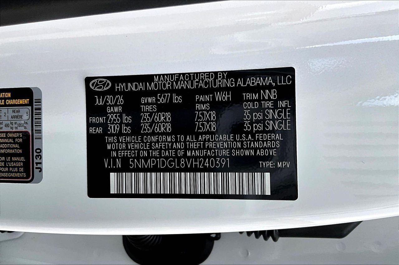 New 2027 White Hyundai SE AWD image 24