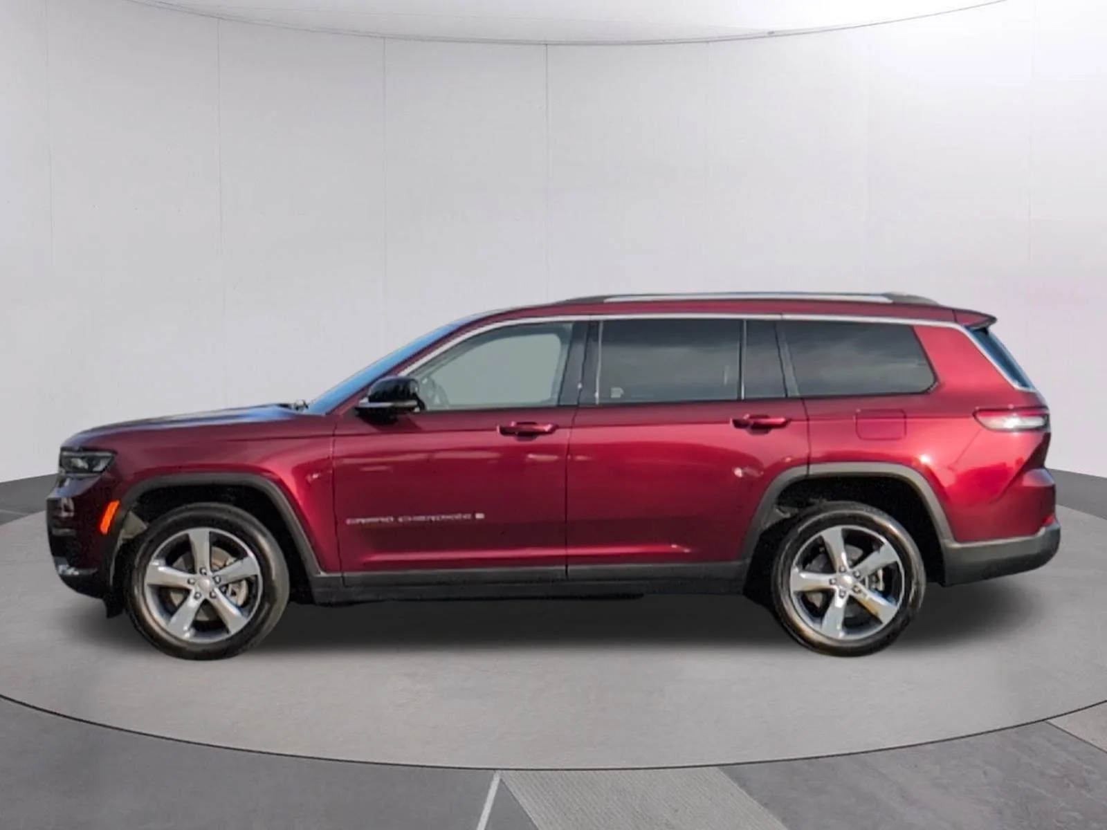 Used 2021 Velvet Red Pearlcoat Jeep Limited image 2
