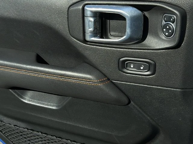 Used 2021 Blue Jeep Mojave image 35
