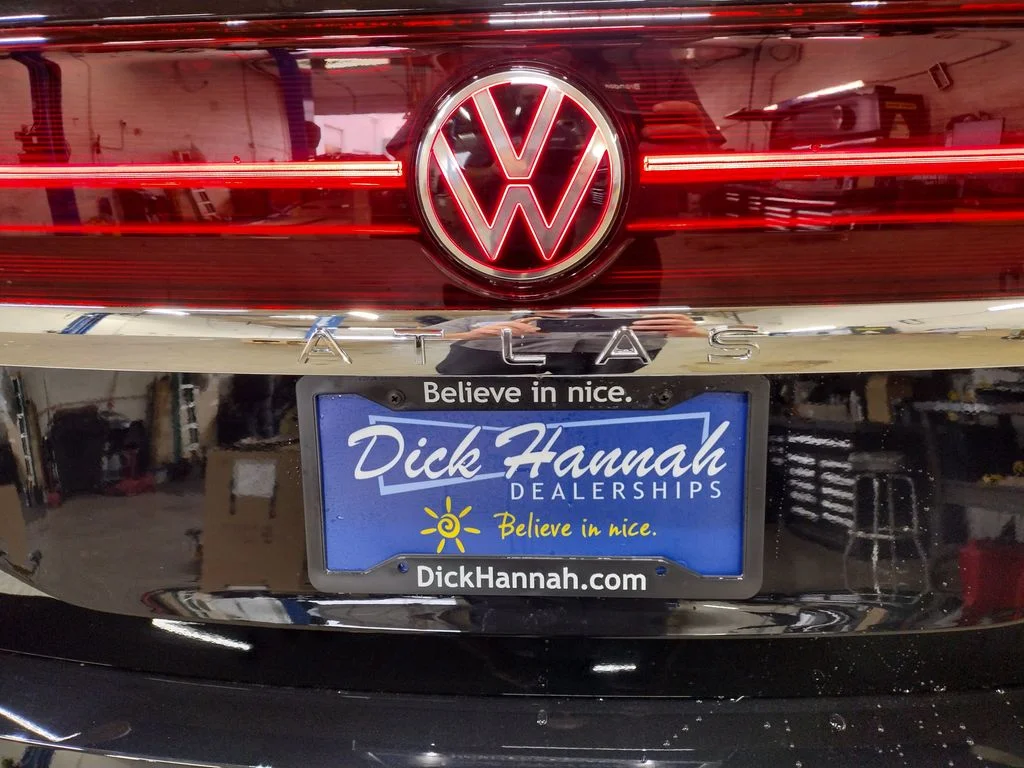 New 2026 Black Volkswagen 2.0T SE w/Technology image 15
