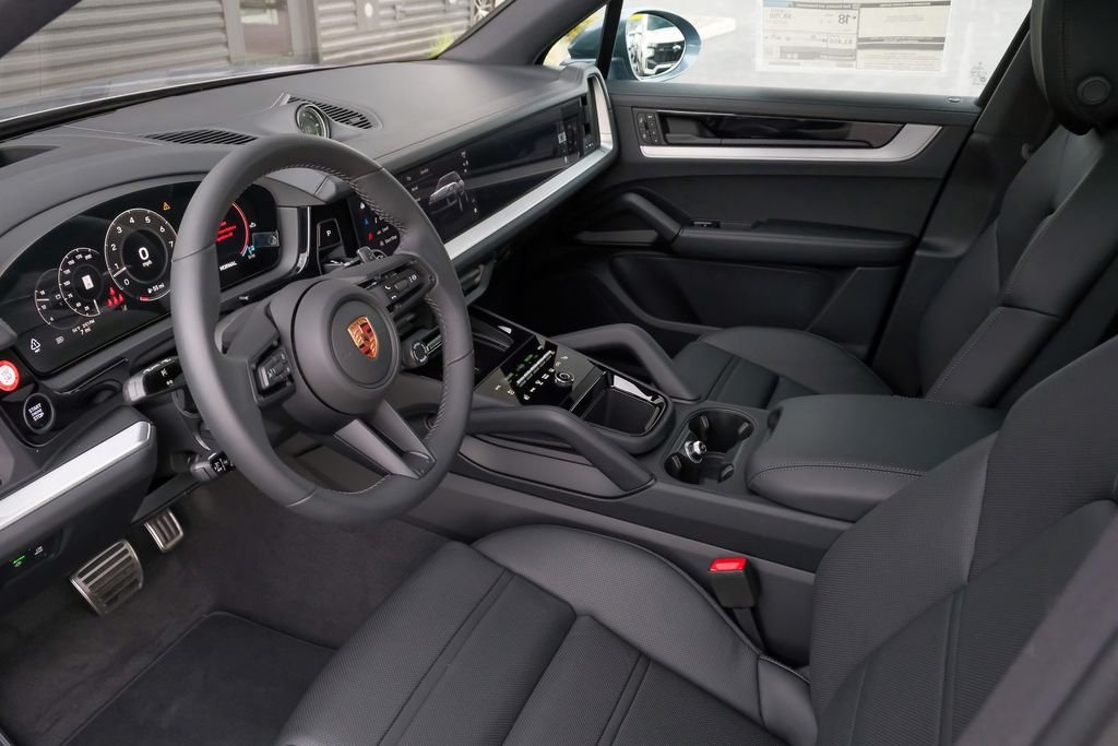 2026 Porsche Cayenne S - Photo 10