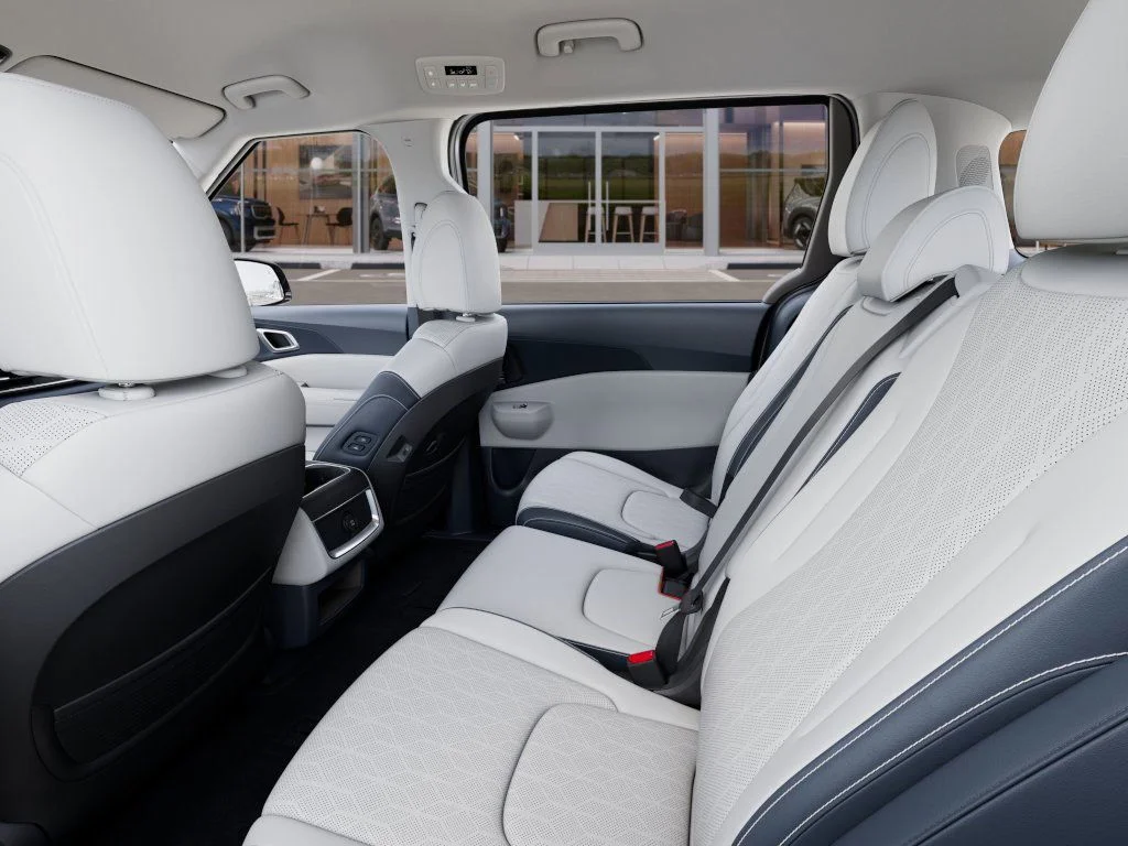 New 2026 Ceramic White Kia EX image 18