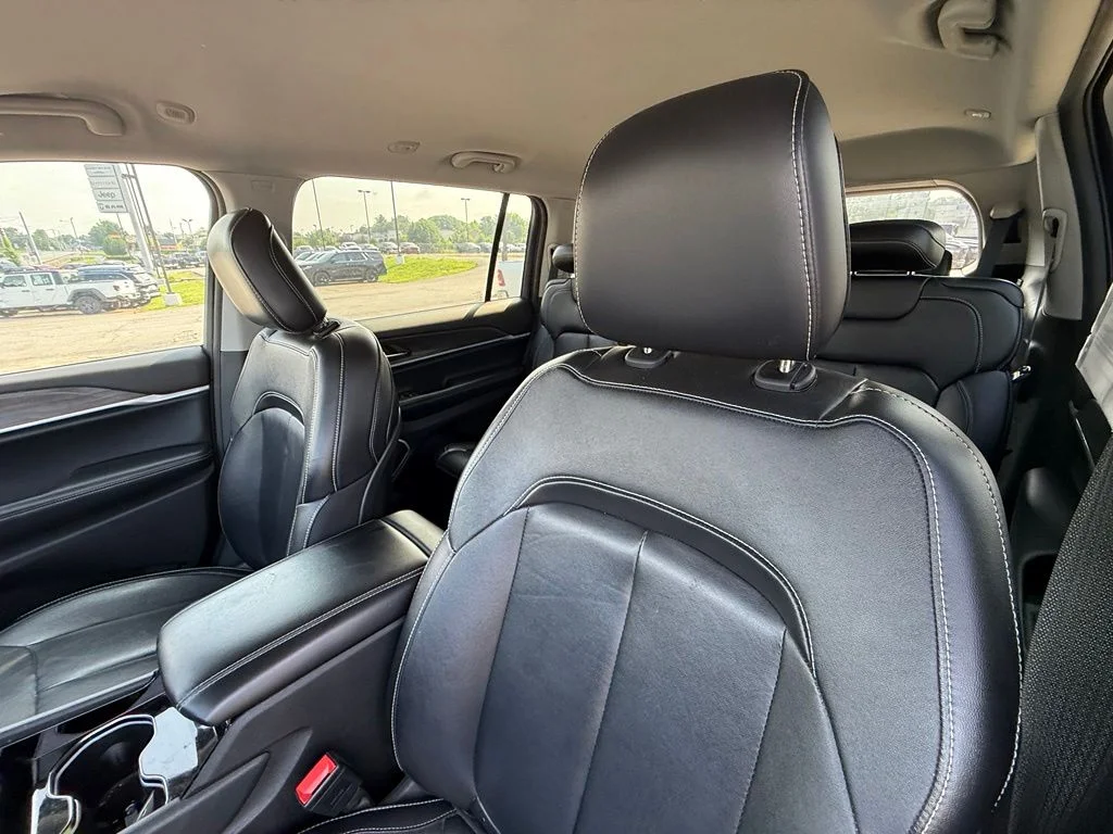 Used 2022 Black Jeep Limited image 13