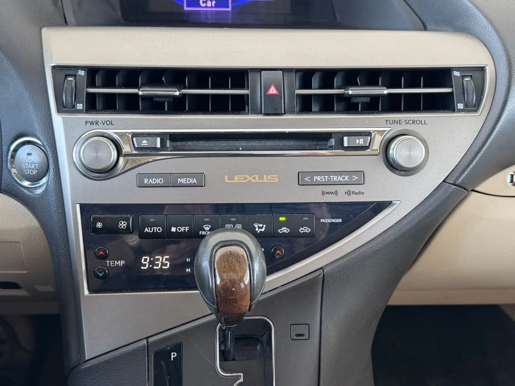Used 2013 White Lexus 350 image 30