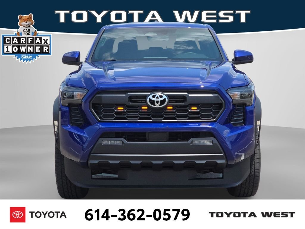 Used 2025  Toyota  image 3