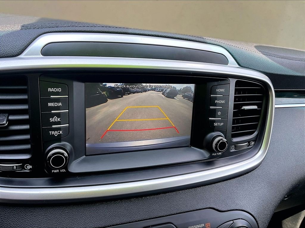 Used 2020 Silver Kia LX image 16