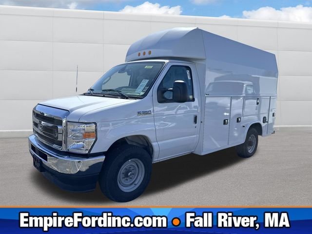 2026 Ford E-Series SRW E-350 Super Duty 138 in WB's photo