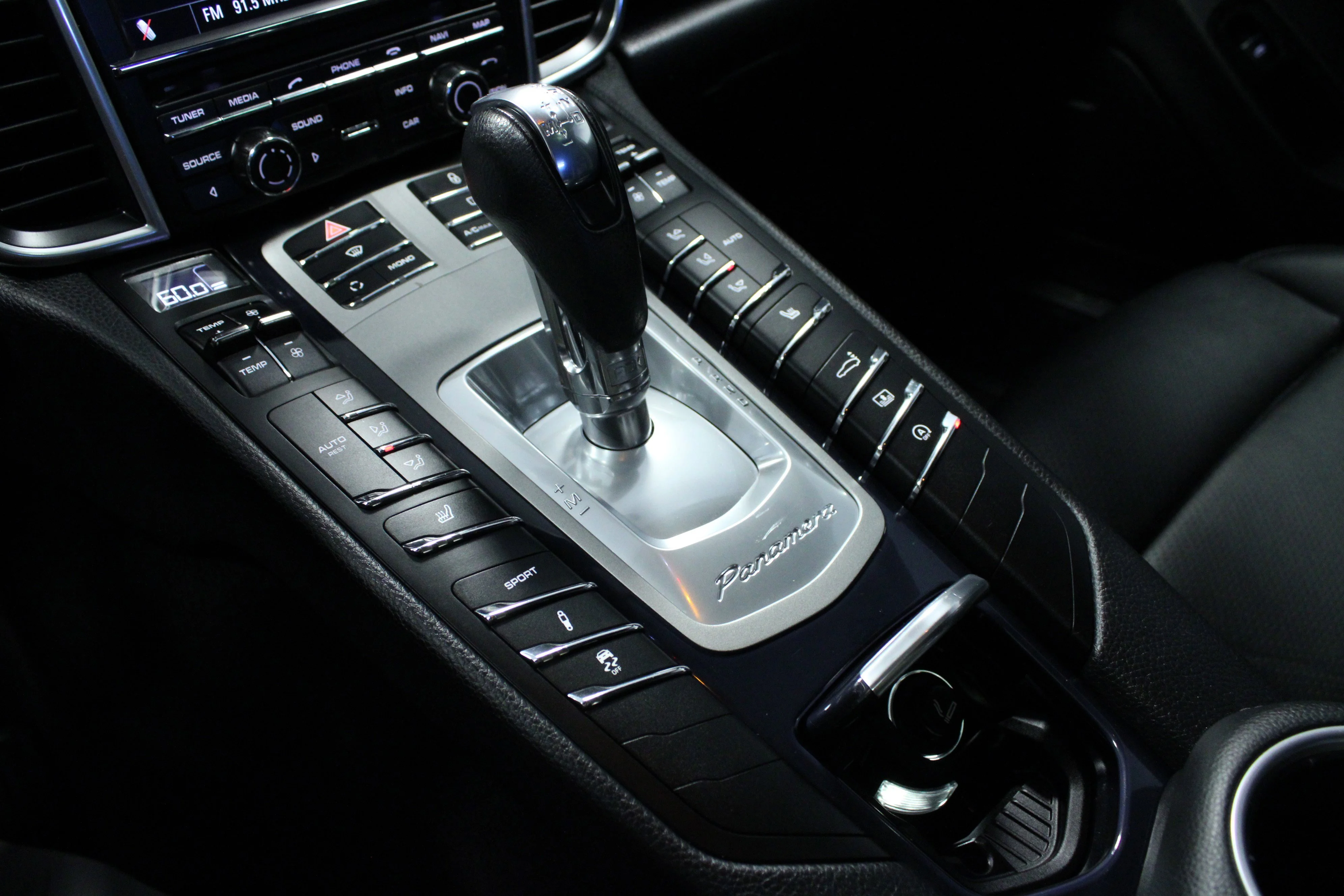 Used 2012 Carbon Grey Metallic Porsche 4 image 23