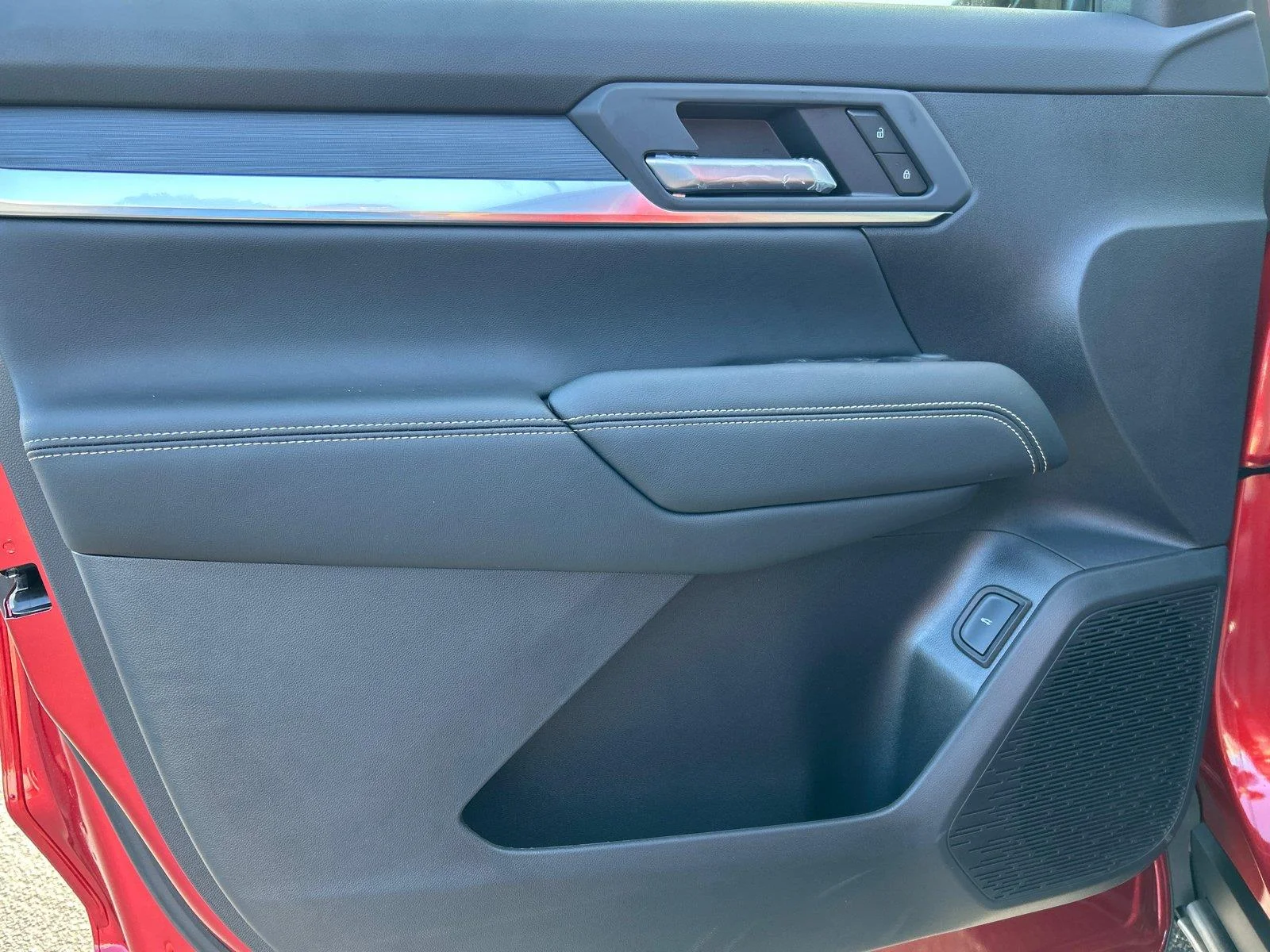New 2027 Volcanic Red Tintcoat GMC Elevation image 17