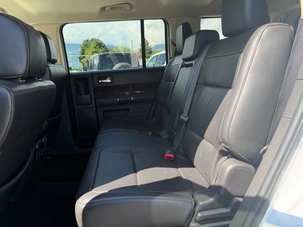 Used 2019 White Ford Limited image 16
