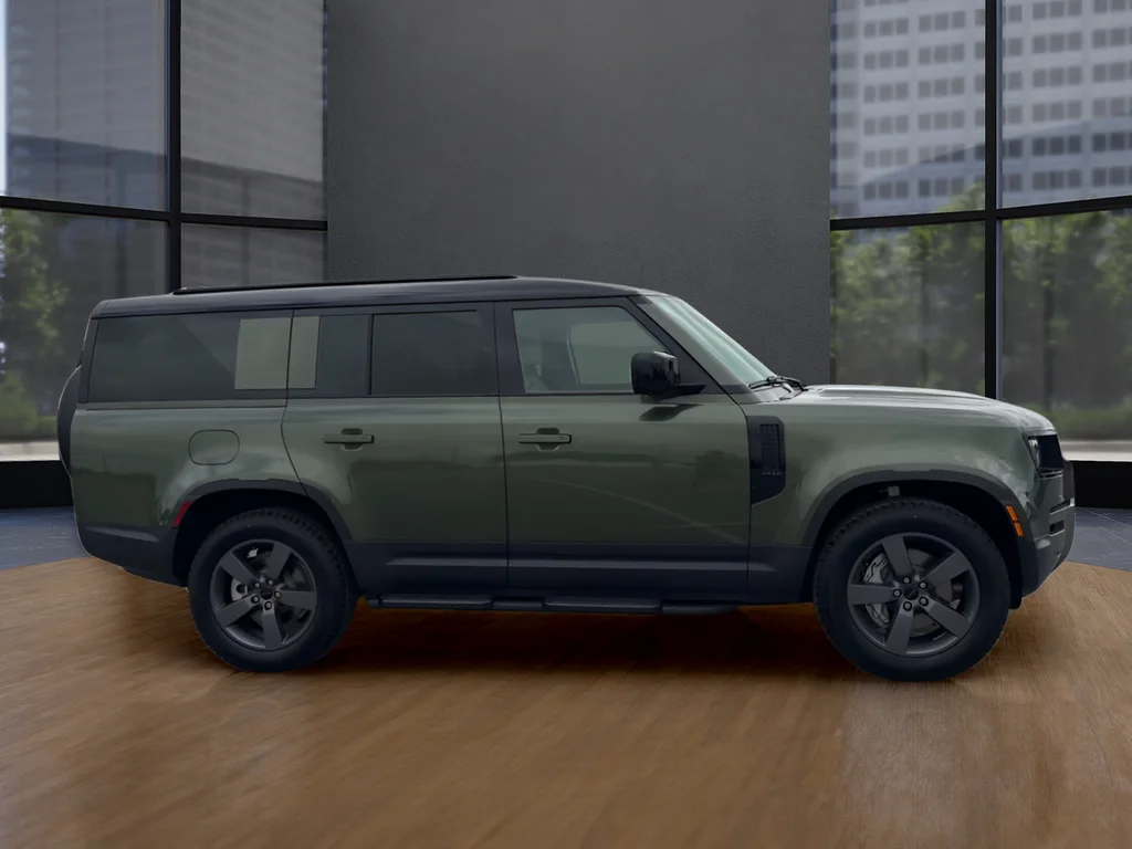 New 2026 Green Land Rover S image 4