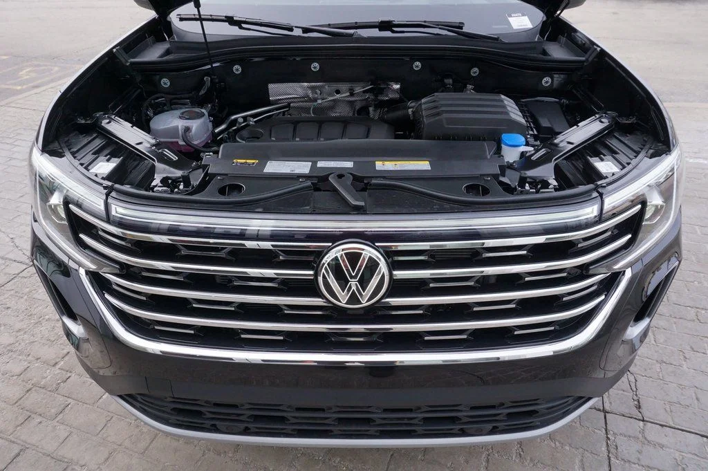 New 2026 Black Volkswagen 2.0T SEL image 36
