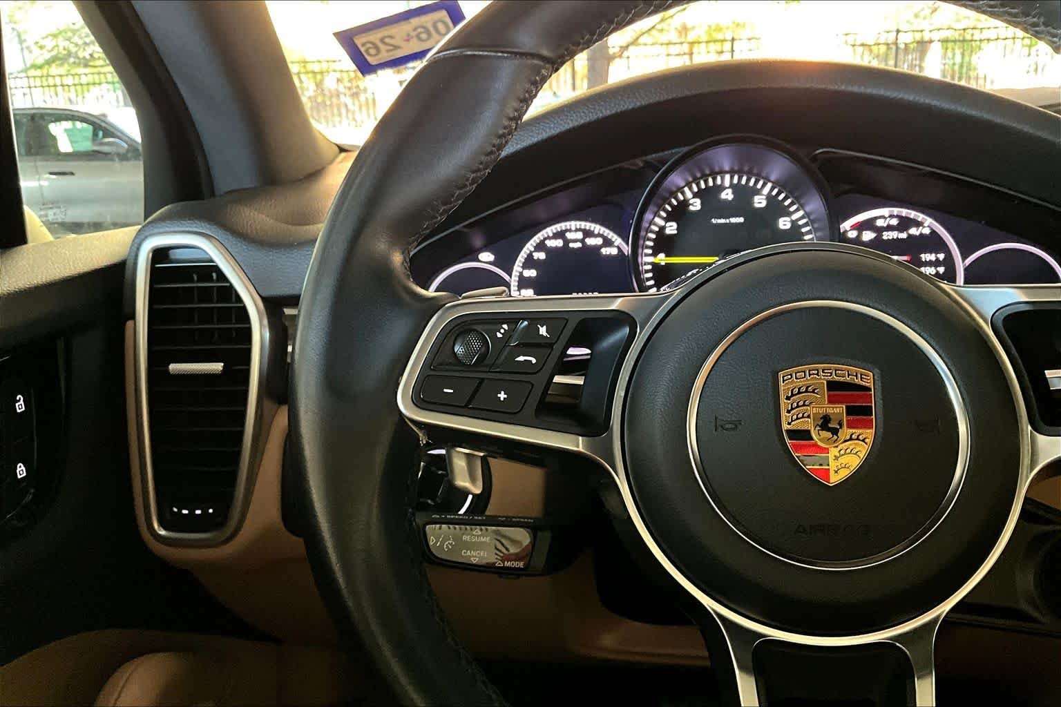 Used 2022 Carrara White Metallic Porsche E-Hybrid image 62