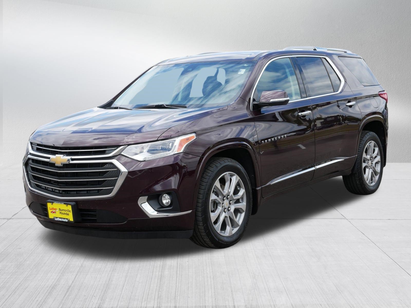 Used 2018 Black Currant Metallic Chevrolet Premier image 3