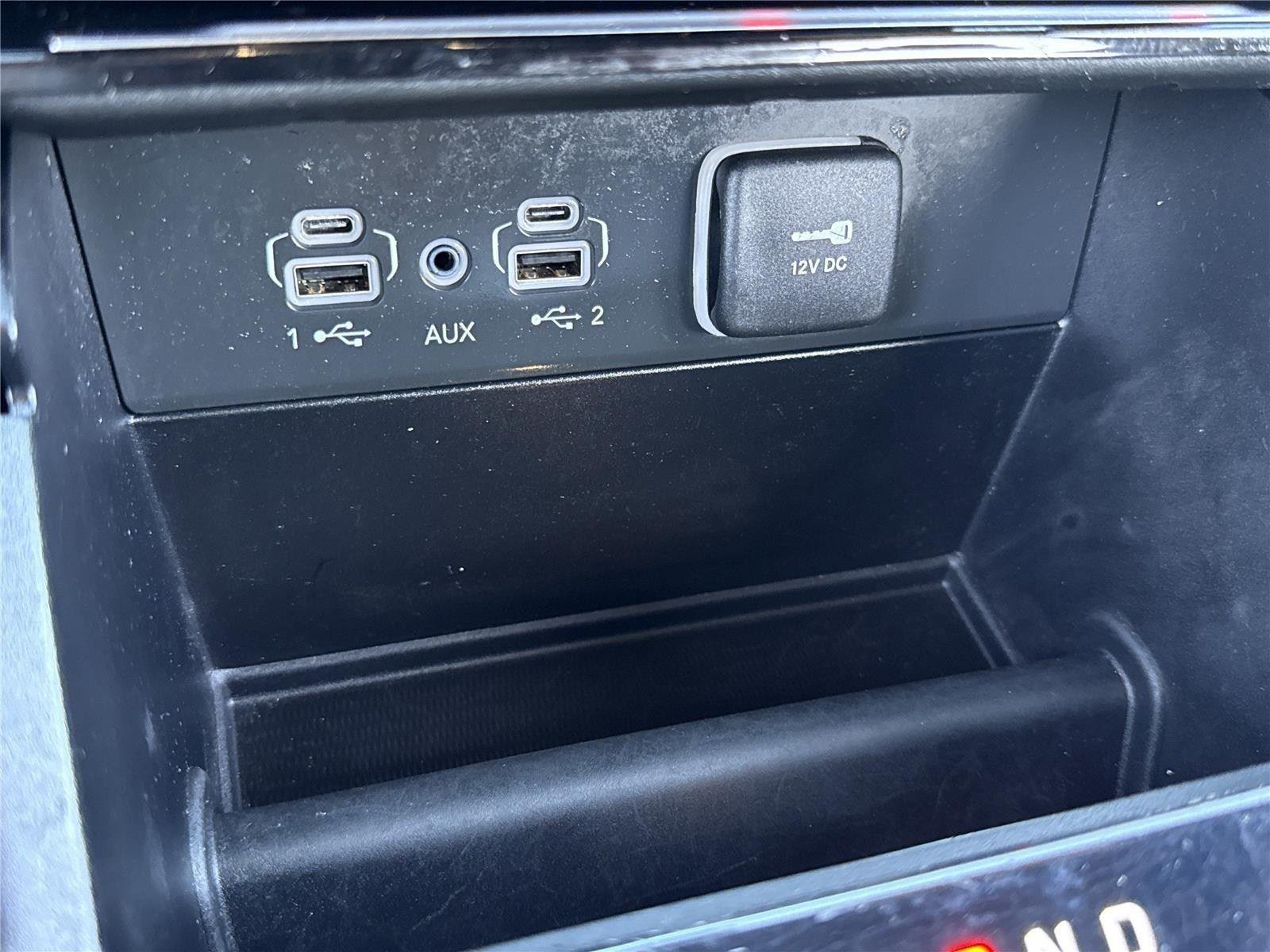Used 2024 Bright White Clearcoat Jeep Limited image 15
