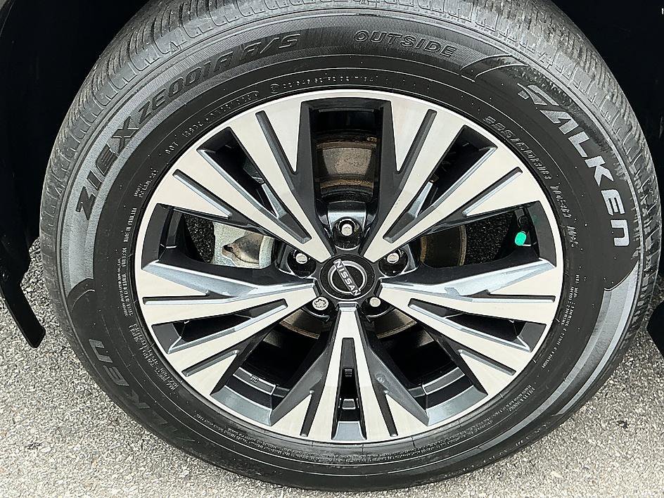 Used 2023 Brilliant Silver Metallic Nissan SV image 9
