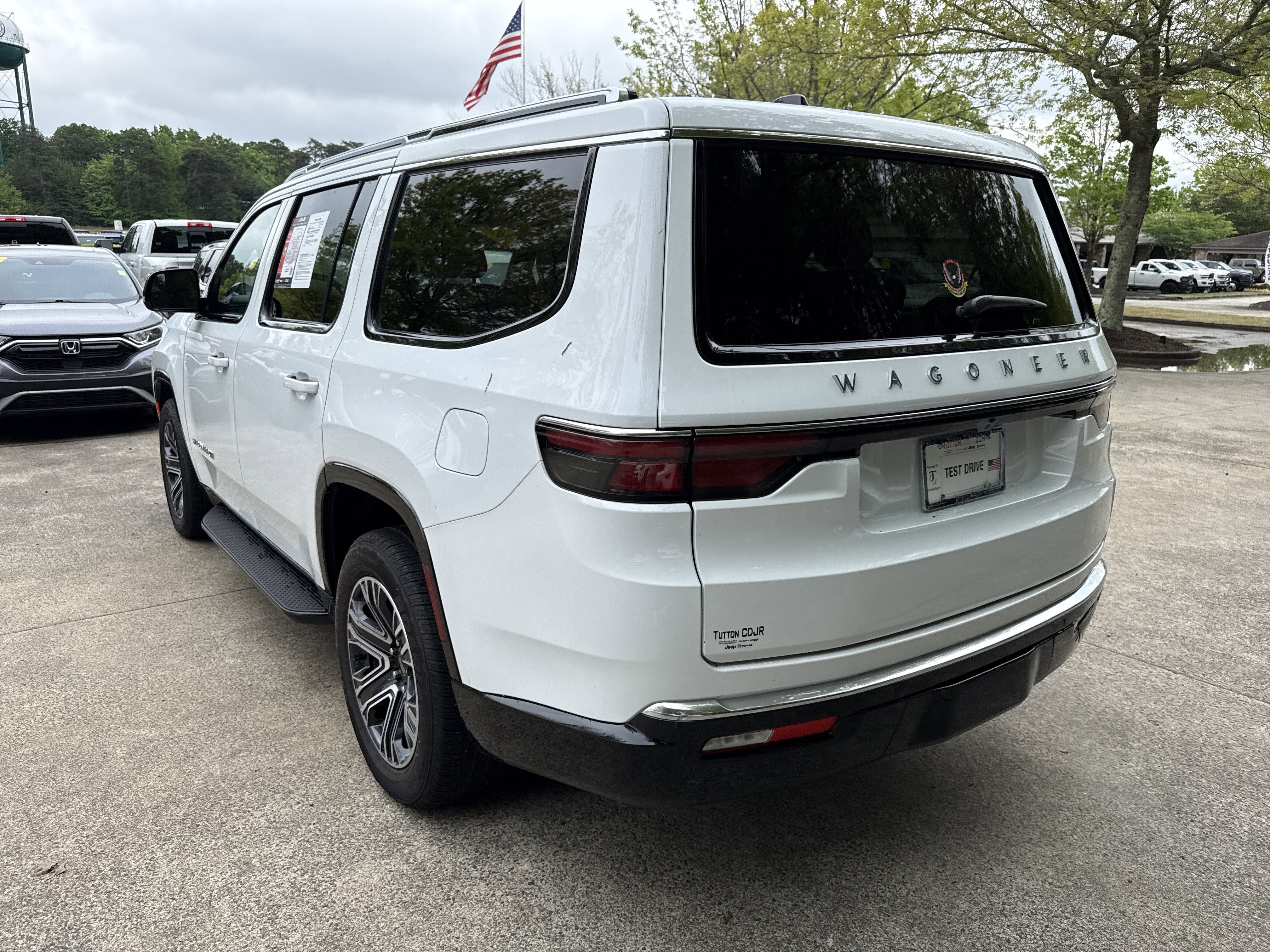 Used 2025 Bright White Clearcoat Jeep Base image 5