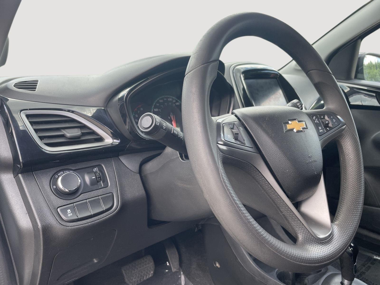 Used 2021 Summit White Chevrolet 1LT image 20