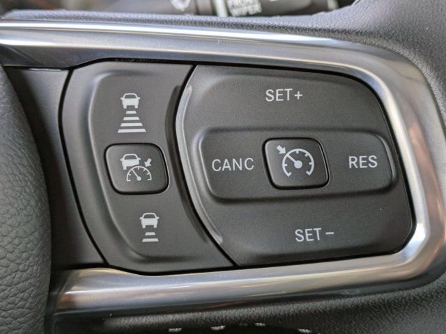 2025 Jeep Wrangler 4-Door Sahara - Photo 29
