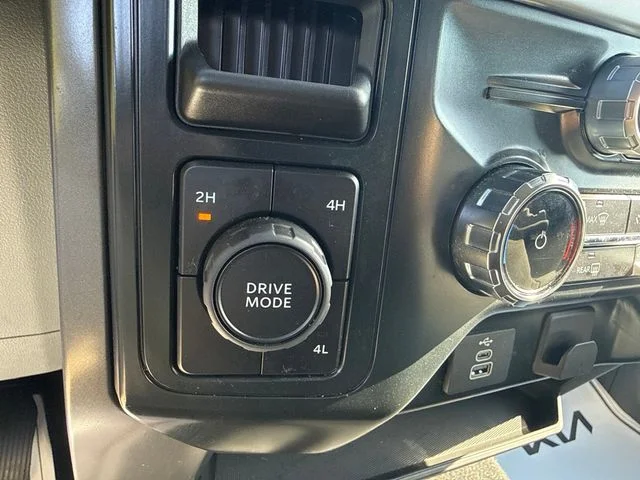 2025 Ford F-150 XLT - Photo 27
