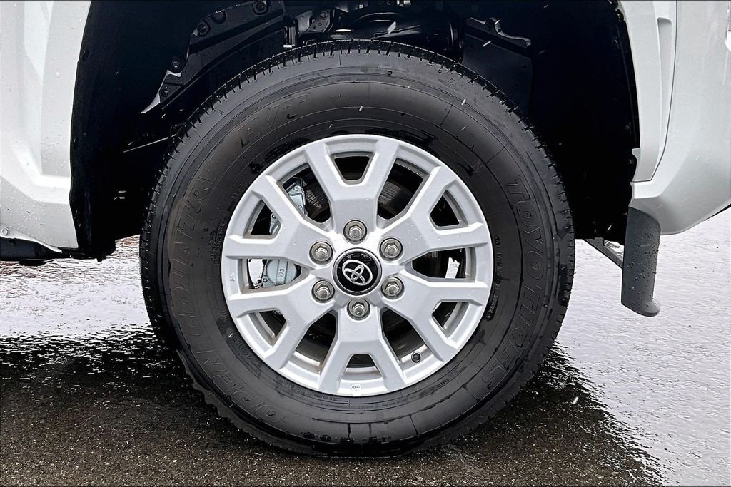 2025 Toyota Tacoma SR5 - Photo 9