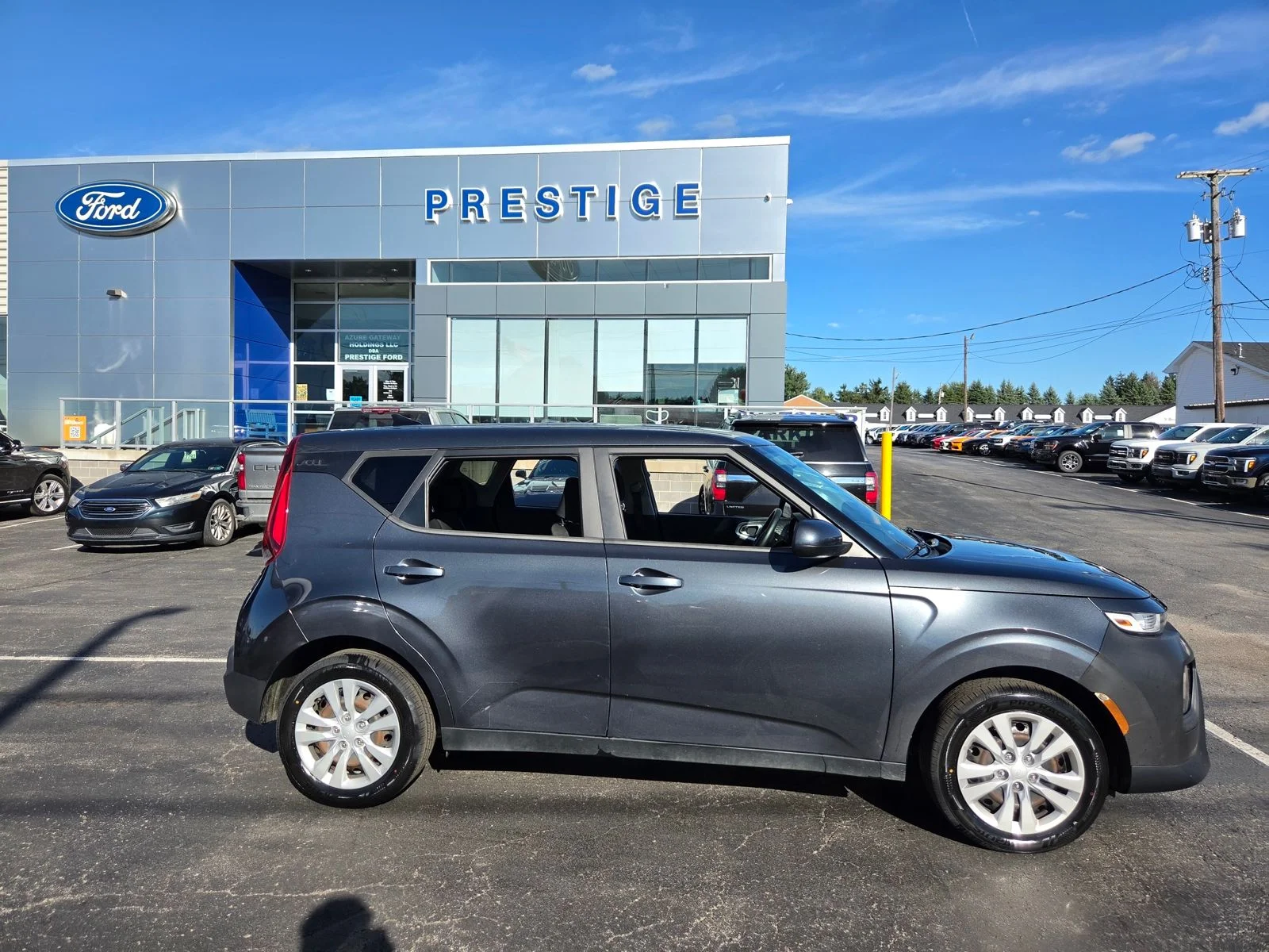 Used 2022 Gray Kia LX image 2