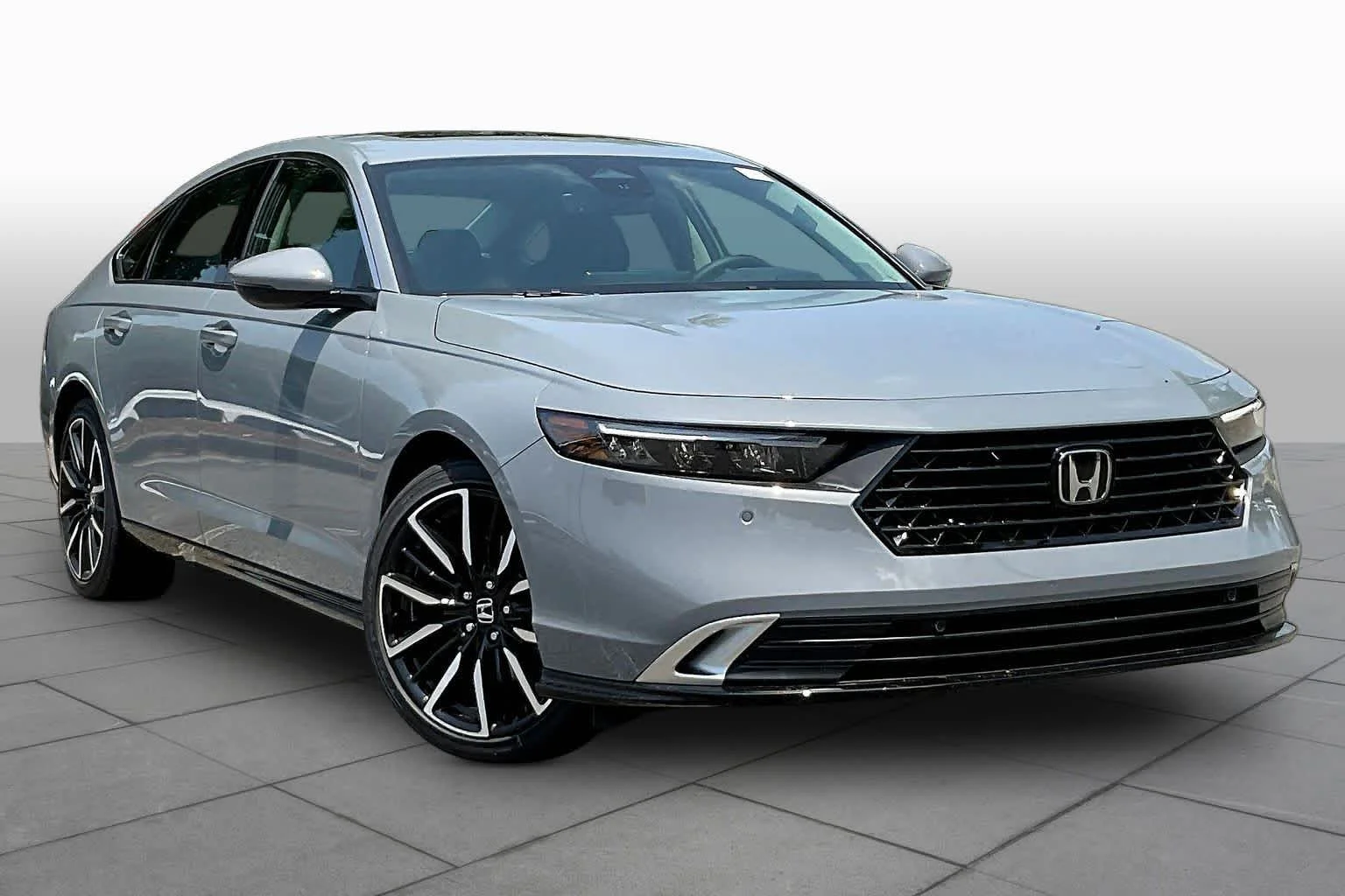 New 2026 Urban Gray Pearl Honda Touring image 2